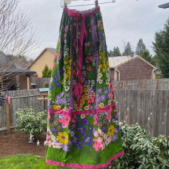 Neiman Marcus Dresses & Skirts - Neiman Marcus Floral Maxi Skirt Vintage RARE